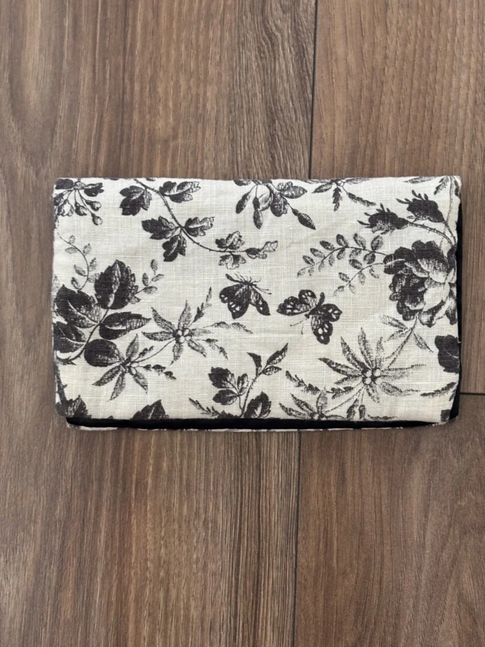 GUCCI Beauty Pouch - Picture 3 of 6